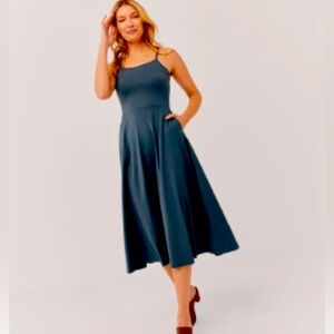 Pact Fit & Flare Midi Dress - Ore - XXL